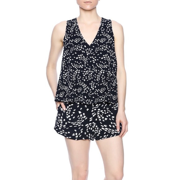 Cupcakes & Cashmere Jaxon Cut-Out Back Speckled Romper Size Small - Picture 1 of 9